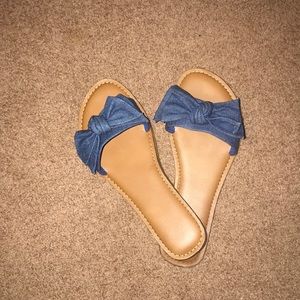 Denim bow sandal